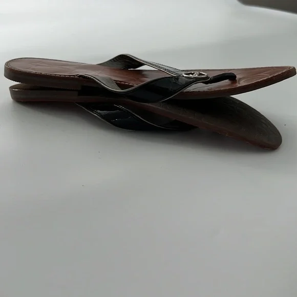 Coach Deney Black Patent Leather Flats Thong Sandals Sz:7.5 B - Picture 3 of 8